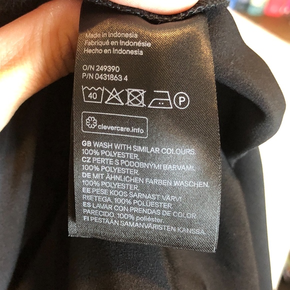 H&M Black Blouse K349 - Picture 5 of 8